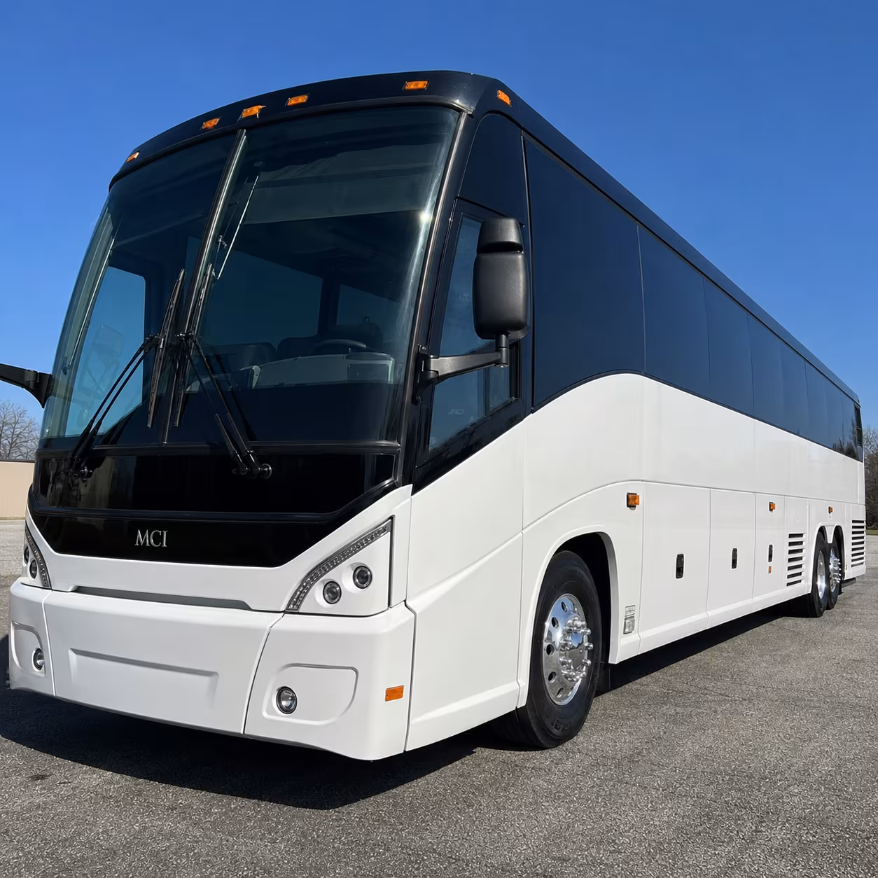 charter buses to atlanta hawks and dream games at state farm arena
