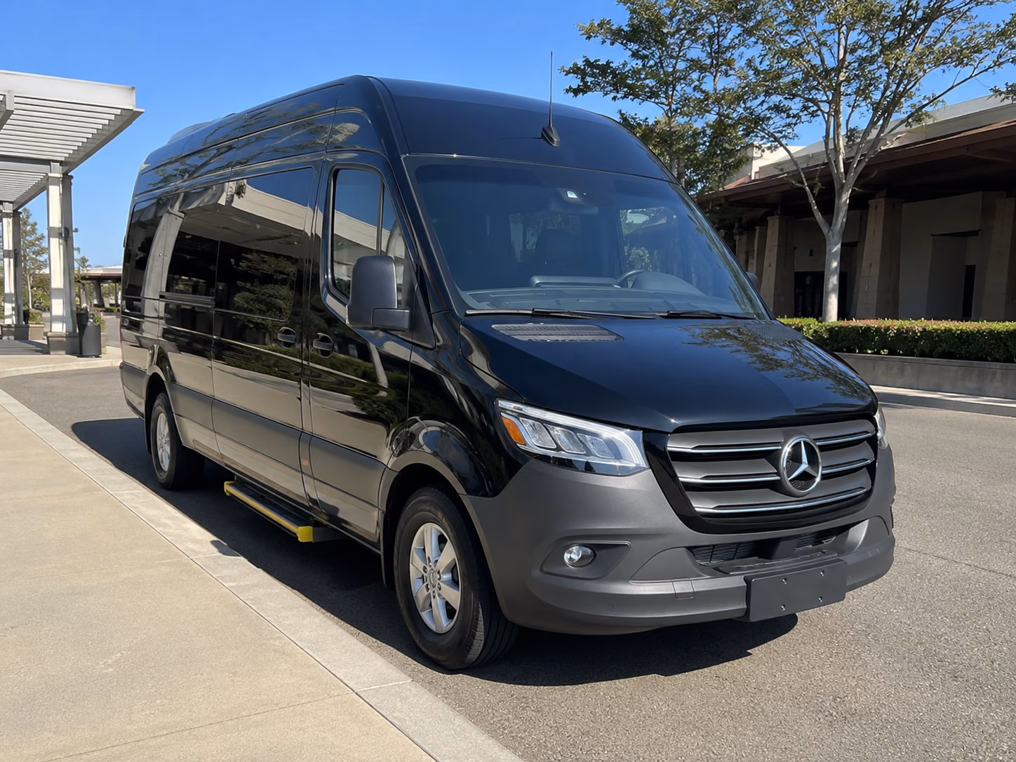 fan buses to atlanta braves games at truist park