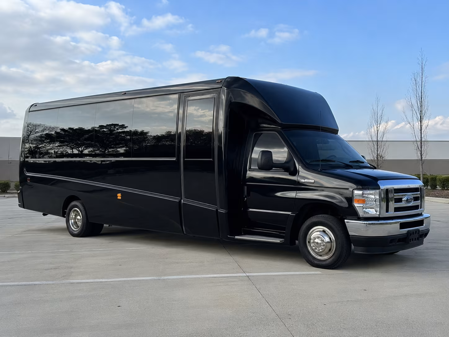 find the perfect transportation for your next airport transfer 1
