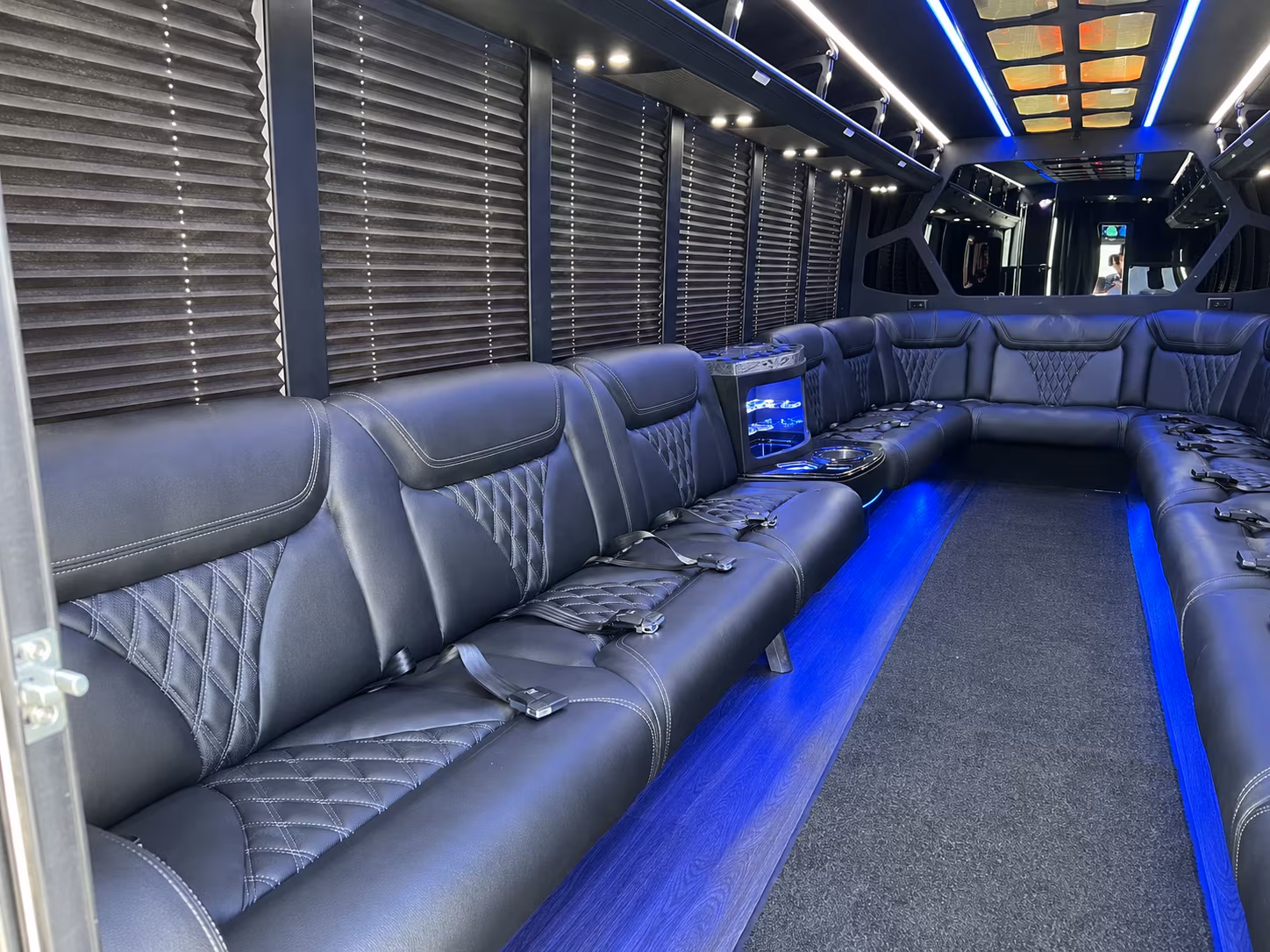 party bus rentals in south fulton for the ultimate prom night